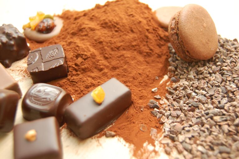 Cacao et macarons2 768x510