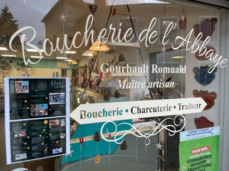 boucherie abbaye liguge artisans gourmands vienne vitrine 768x576
