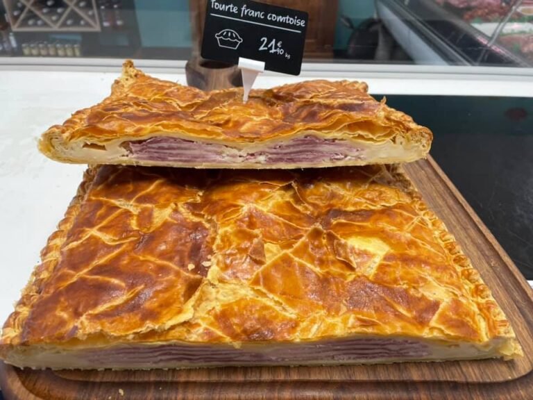 boucherie abbaye liguge tourte artisan gourmand vienne 768x576