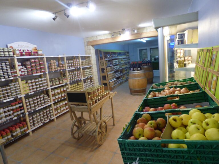 boutique fromagerie petitsigne oyre artisans gourmands 768x576