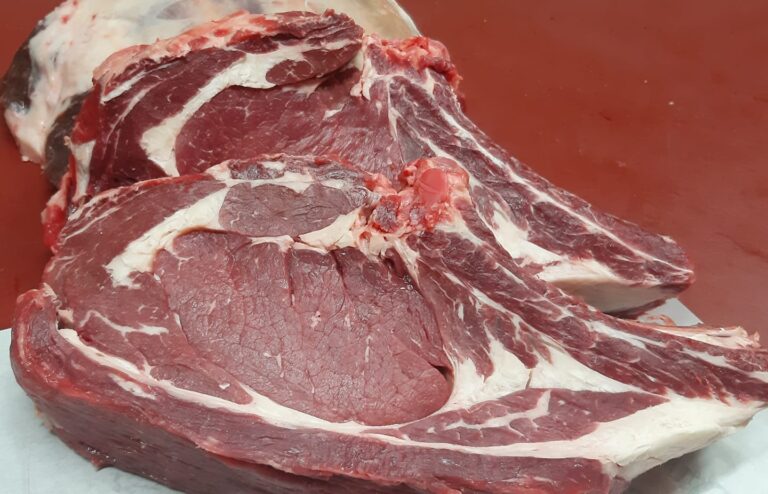 cote de boeuf charcuterie traiteur johnny guillard artisans gourmands vienne 768x494