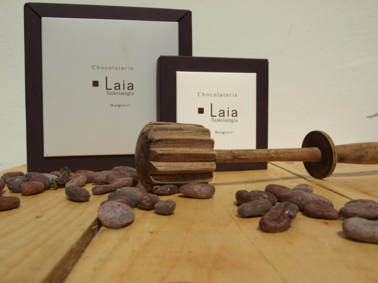 feves chocolats artisanale laia artisans gourmands pyrenees atlantiques 768x576