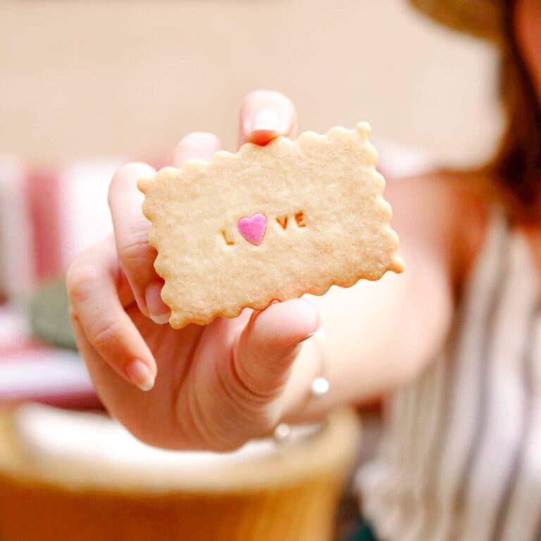 le petit biscuit francais personnalise artisans gourmands nouvelle aquitaine 768x768