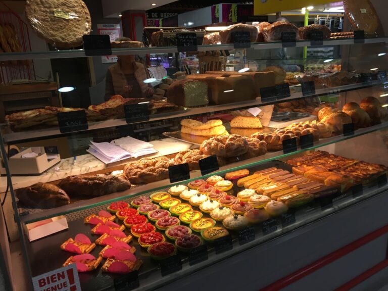 patisseries langelus artisans gourmands halles notre dame poitiers 768x576