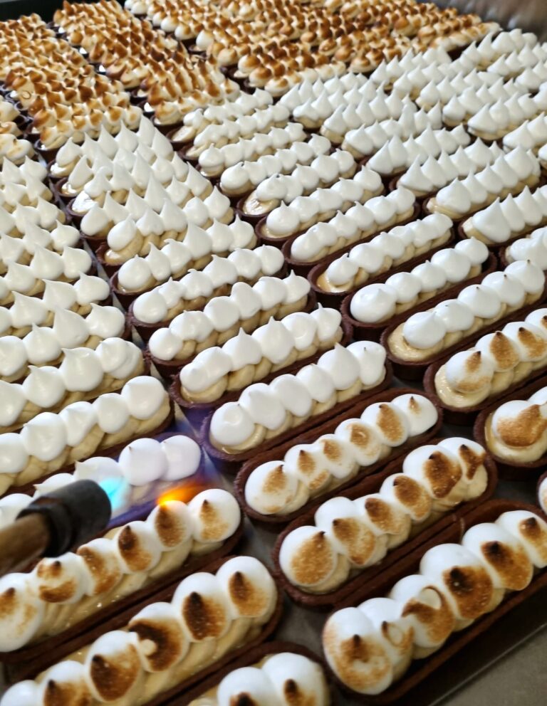 266321049 3958665164236053 8303317082139761832 n 768x992