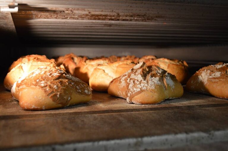 boulangerie traditionnelle moulin du cros artisans gourmands lot et garonne fait maison 768x511