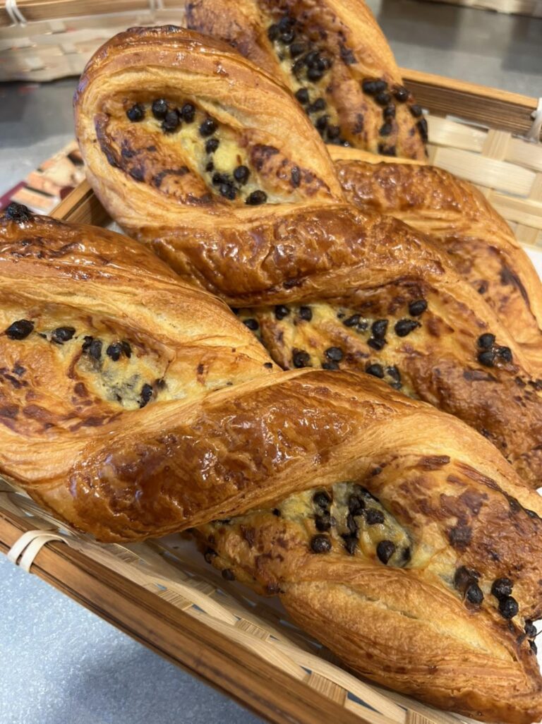 329181461 6269054063128194 1187255934137603633 n 768x1026