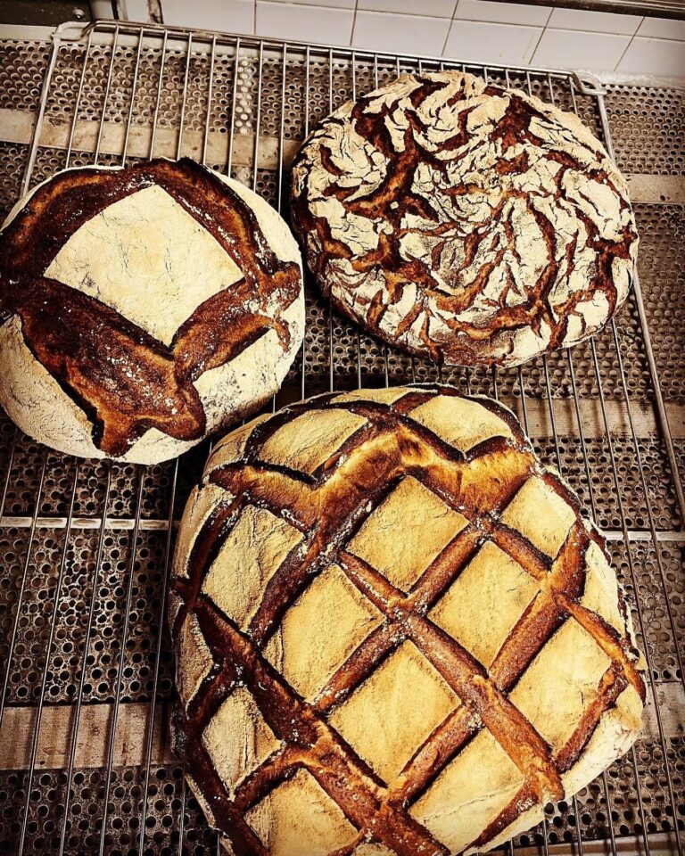 394297066 18010748164973909 4601420380781059006 n 768x960