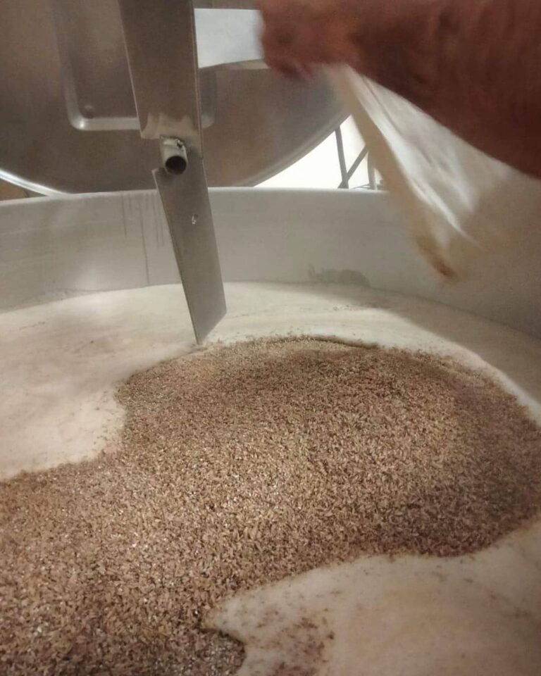 163146122 1679264585615856 5249387411249191543 n 768x960