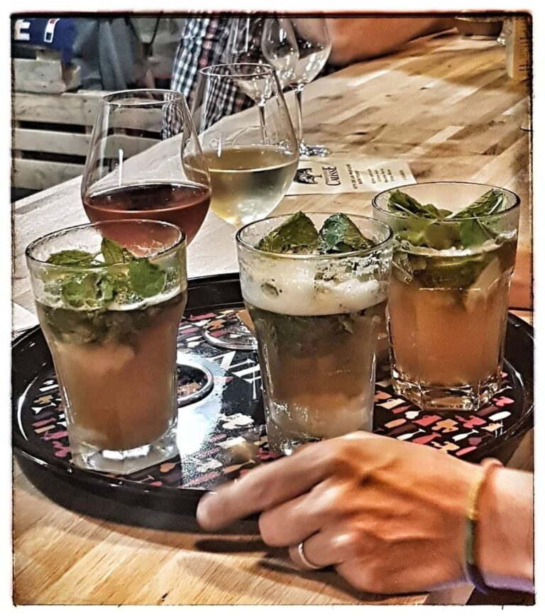 431653113 925708622893486 1451321197545774625 n 768x868