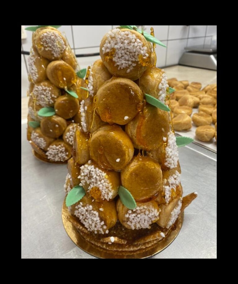 438160847 920503573421884 9093225165053184323 n 768x913