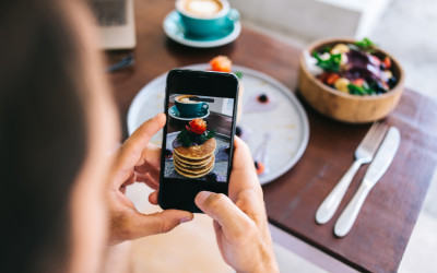 Les réseaux sociaux dictent les tendances : une révolution pour les artisans de l’alimentaire